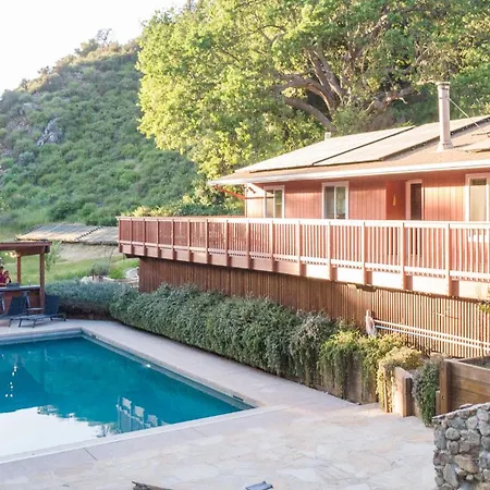 Serene Vineyard Chateau With Pool, Hot Tub, Bbq